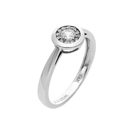 Solitaire diamond ring with 0.25 ct