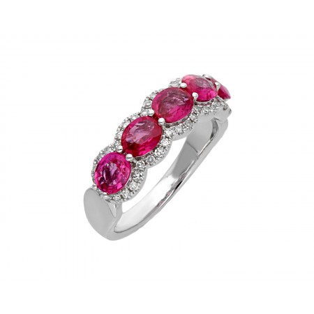 Band ring in 14K with pink sapphires