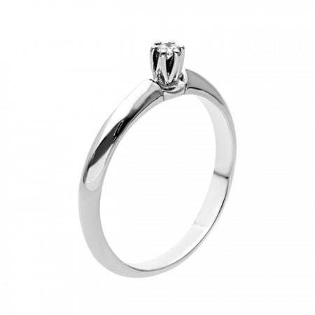 Diamond solitaire ring in 14K