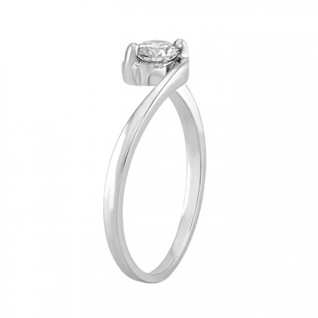 Solitaire Diamond ring in 14K